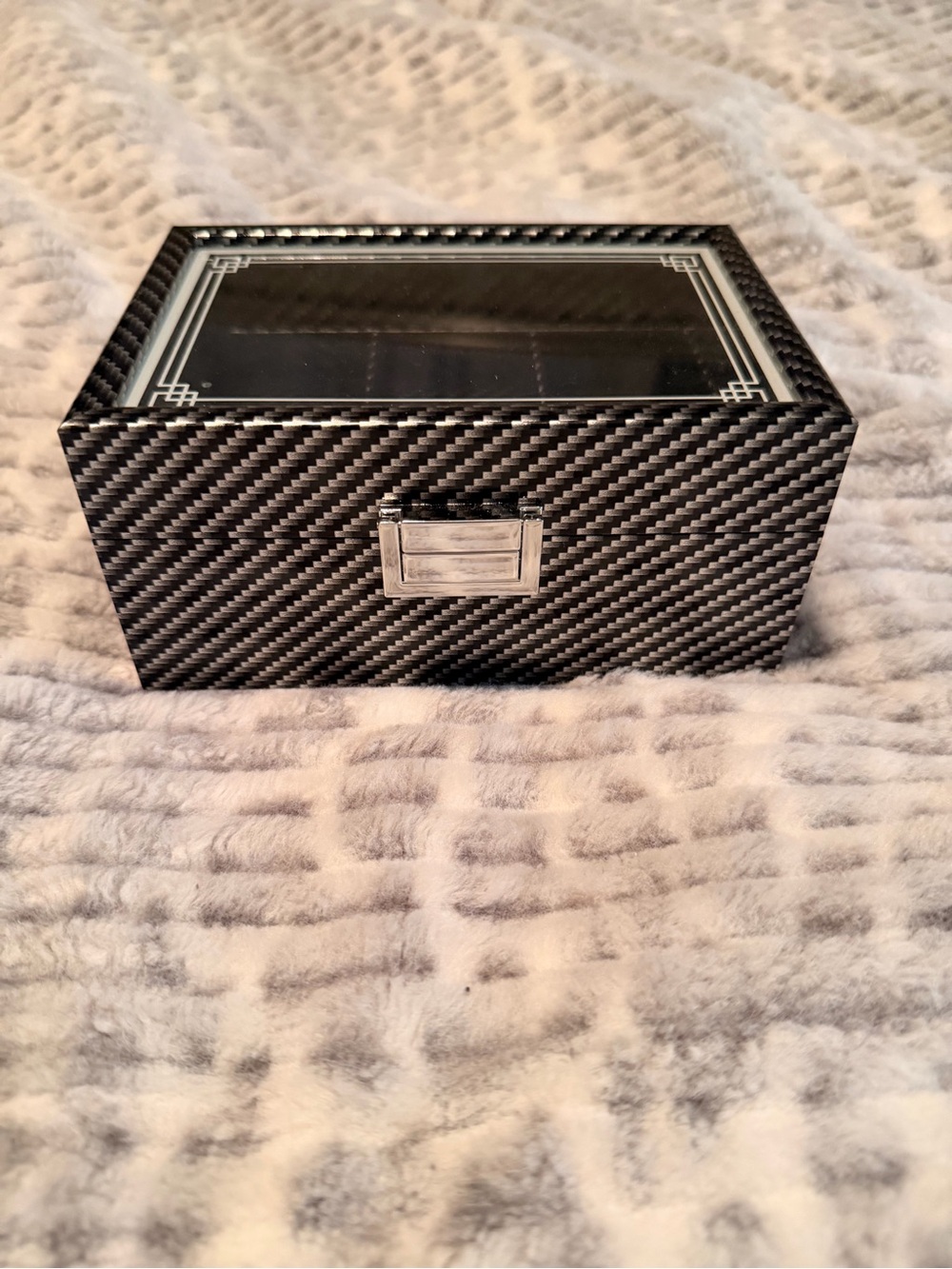 3 Slot Watch Box with Carbon Fiber Pattern - Black & Silver